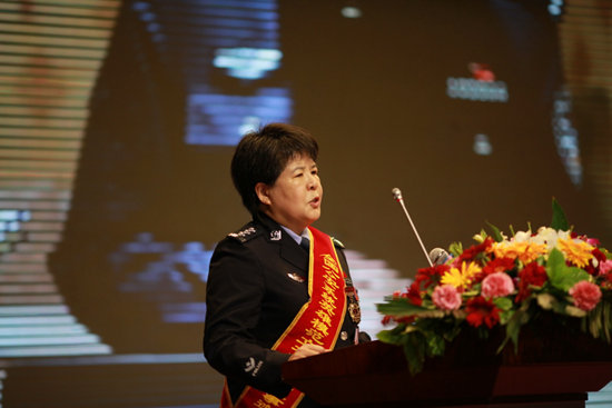 全国公安系统英模上海市公安局经济犯罪侦查总队一支队政委李江晖同志